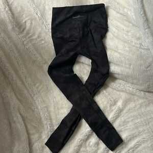 Sweetflexx Camo Print Full Length Resistance Band Leggings -  6 - GUC